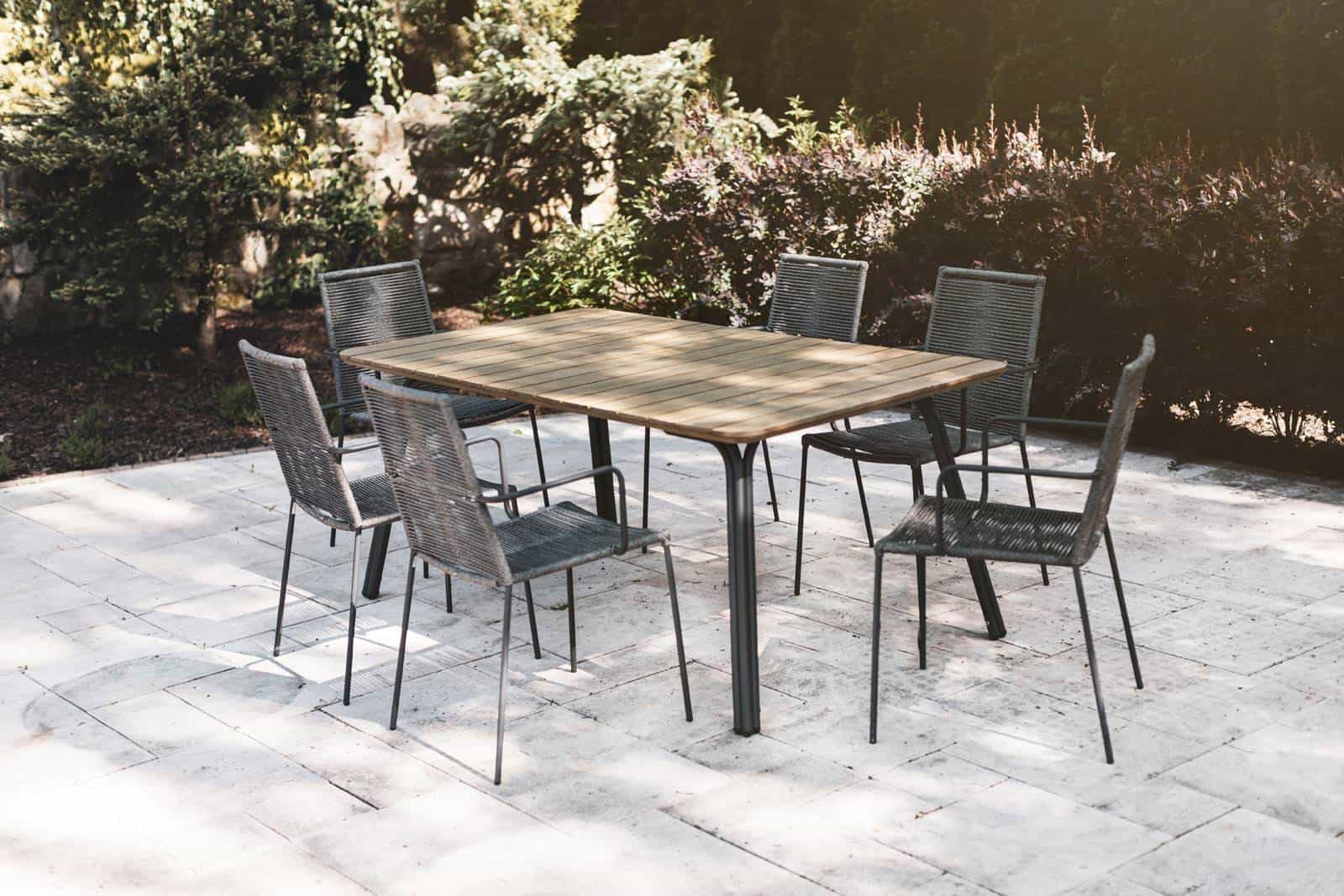 Krzesła ogrodowe aluminiowe – wygodny sposób na wypoczynek!